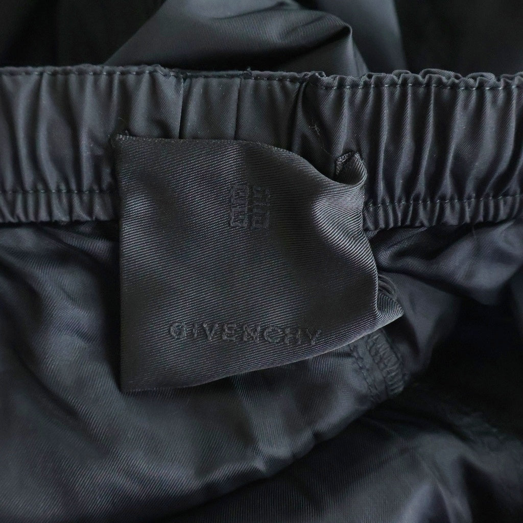 GIVENCHY(ジバンシィ) 4G Buckle Cargo Trousers バックルディテール カーゴトラウザーパンツ ブラック BM515T13YT