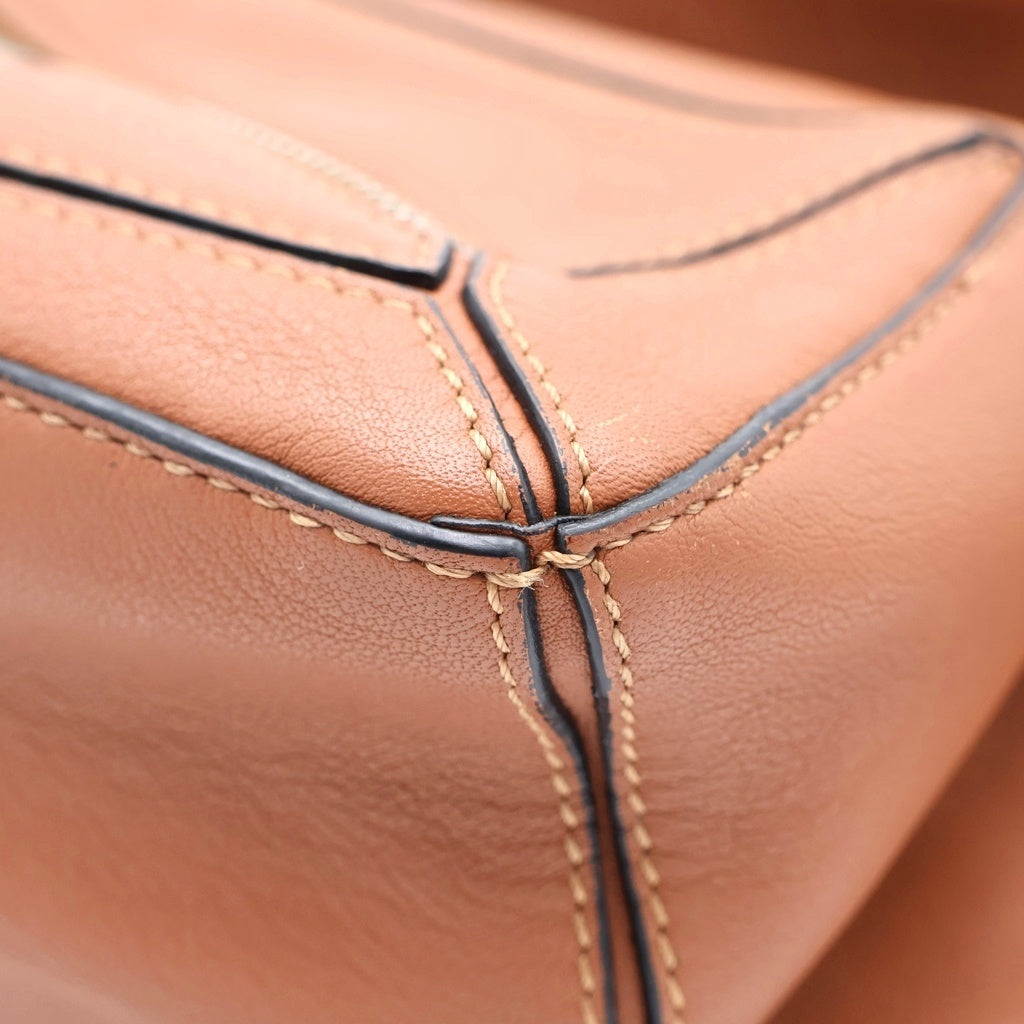 LOEWE(ロエベ) PUZZLE MINI BUMBAG パズルミニ バムバッグ ボディバッグ ブラウン B510EB1 B510EB1 レディース