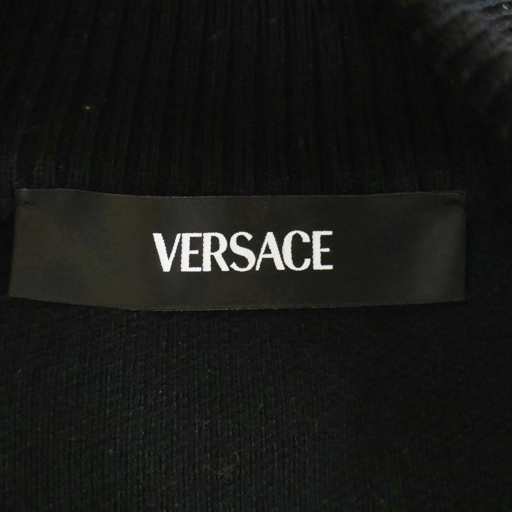 VERSACE(ヴェルサーチ) シティ ライツ ラインストーンロゴ刺繍 クルーネック セーター ブラック 1012419 1A08965