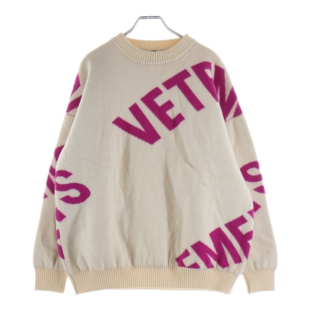 VETEMENTS(ヴェトモン) Allover Maxi Logo Crew Kint Sweat UA53KN200W ビックロゴ クルーネックニットセーター ホワイト/ピンク