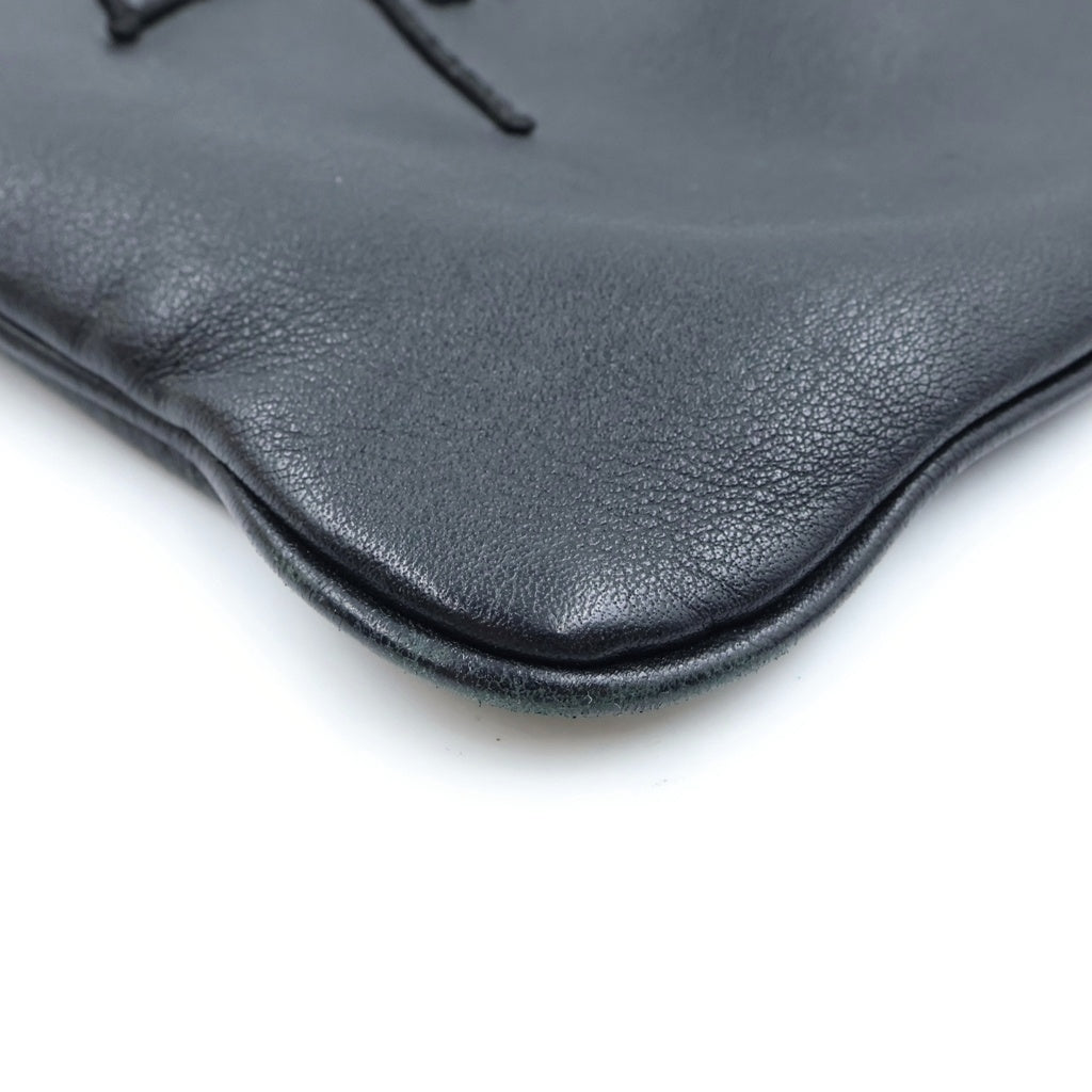 discord Yohji Yamamoto(ディスコード ヨウジヤマモト) Signature Sacoche シグネチャー ロゴ エンブロイダリーレザーショルダーバッグ サコッシュ ブラック DA-I98-790