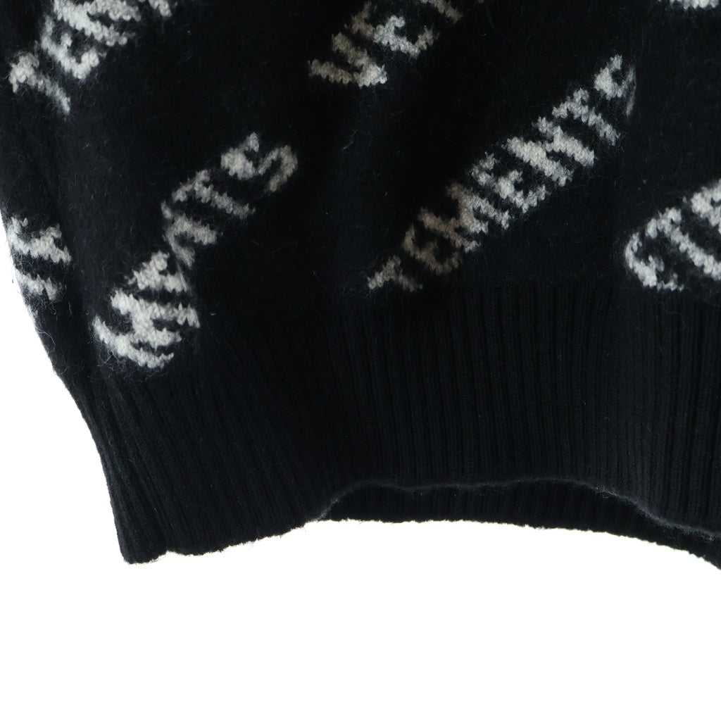 VETEMENTS(ヴェトモン) MONOGRAM KNITTED SWEATER モノグラム スウェット ロゴニット ブラック/ホワイト UA53KN300B
