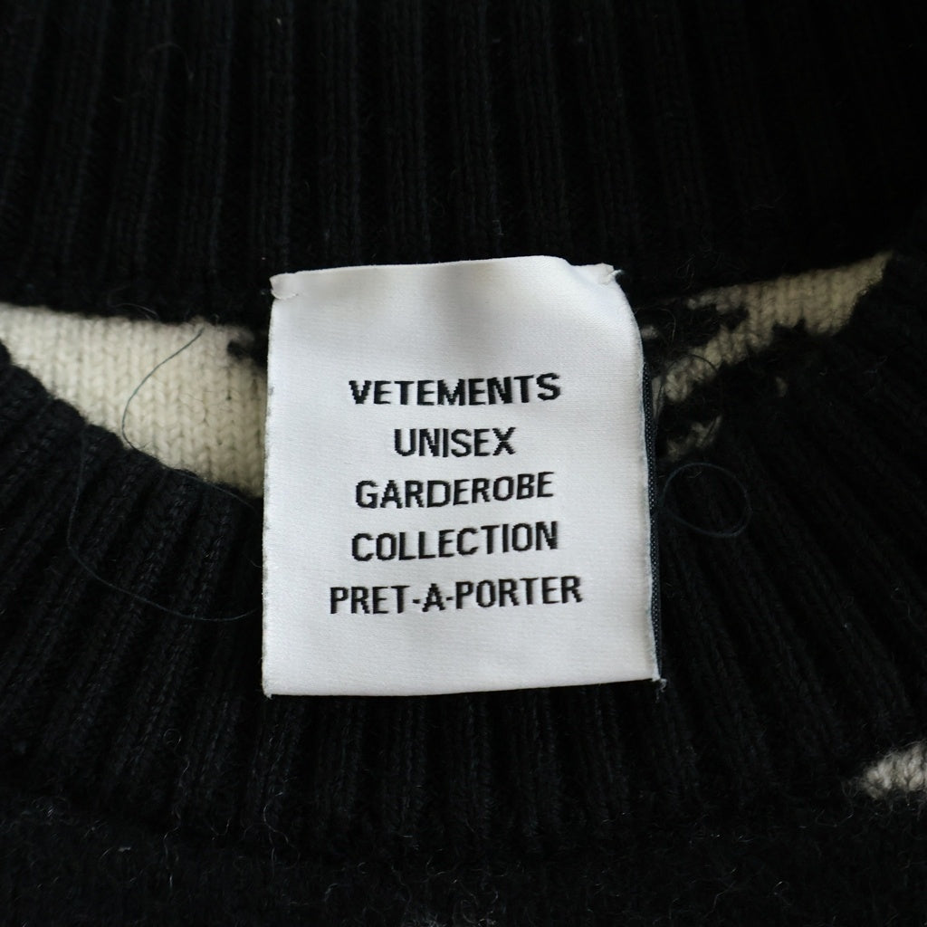 VETEMENTS(ヴェトモン) MONOGRAM KNITTED SWEATER モノグラム スウェット ロゴニット ブラック/ホワイト UA53KN300B