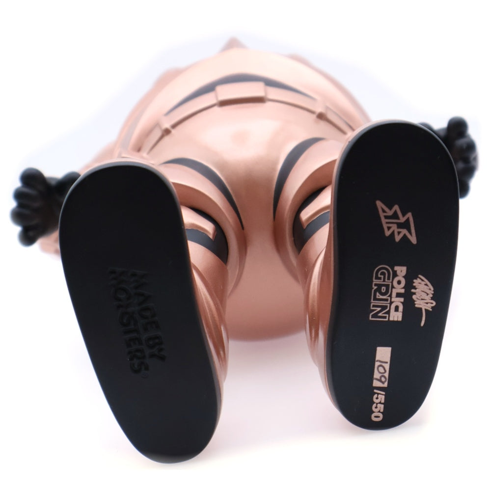 Ron English(ロン・イングリッシュ) ×Made by Monsters Police Grin Rose Gold Stormtrooper Gold Grin メイドバイモンスター ポリスグリン ストームトルーパー 世界550個限定 フィギュア