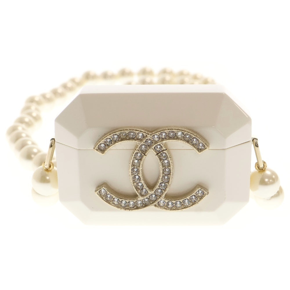 CHANEL(シャネル) ココマーク付き AirPodsケース パールネックレス ホワイト/シルバー