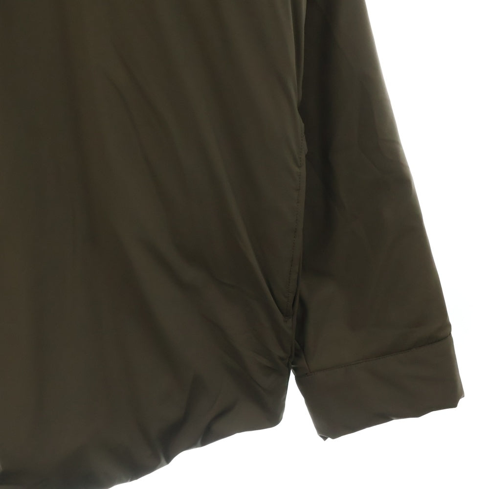 FEAR OF GOD ESSENTIALS(フィアオブゴッド エッセンシャルズ) PUFFER JACKET バックロゴ パフィージャケット カーキ