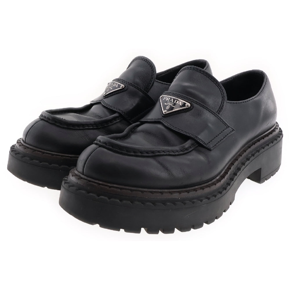 PRADA(プラダ) トライアングルロゴ レザーローファー ブラック 2DE148
