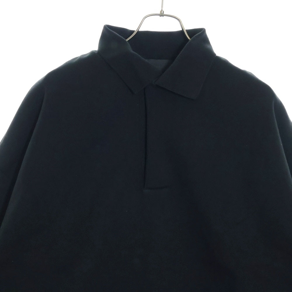 FEAR OF GOD ESSENTIALS(フィアオブゴッド エッセンシャルズ) バックラバーロゴ長袖ポロスウェットシャツ ブラック