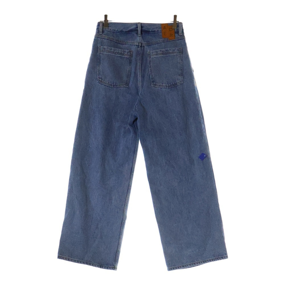 ADER ERROR(アーダーエラー) ロゴ 革パッチ ワイド デニムパンツ ジーンズ インディゴ BO42FYJE0102SB