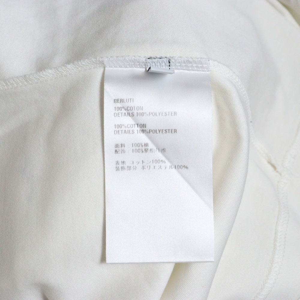 Berluti(ベルルッティ) 23SS カリグラフィ フロント刺繍デザイン クルーネック長袖Tシャツロングスリーブカットソー ロンT ホワイト R23JRL66JAEK