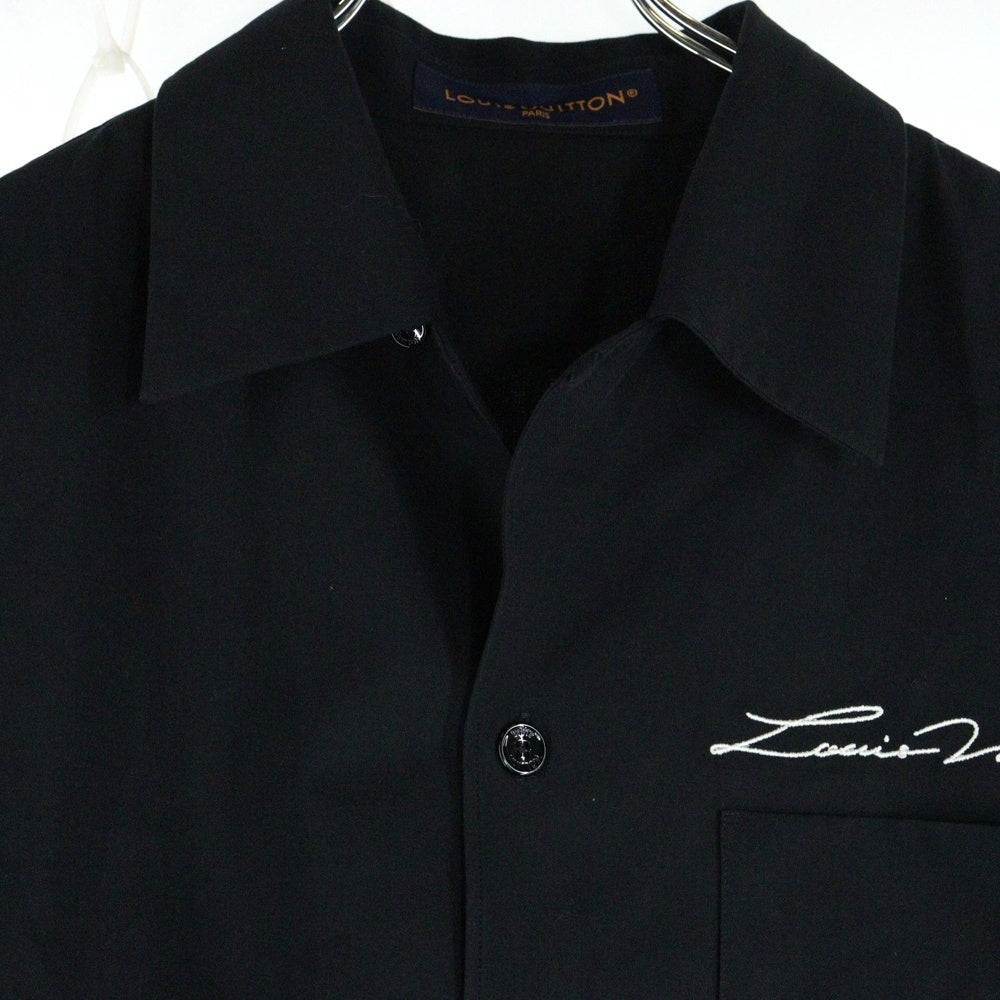 LOUIS VUITTON(ルイヴィトン) 24SS ロゴ刺繍半袖オープンカラーシャツ ブラック RM241 IKE HQS95W