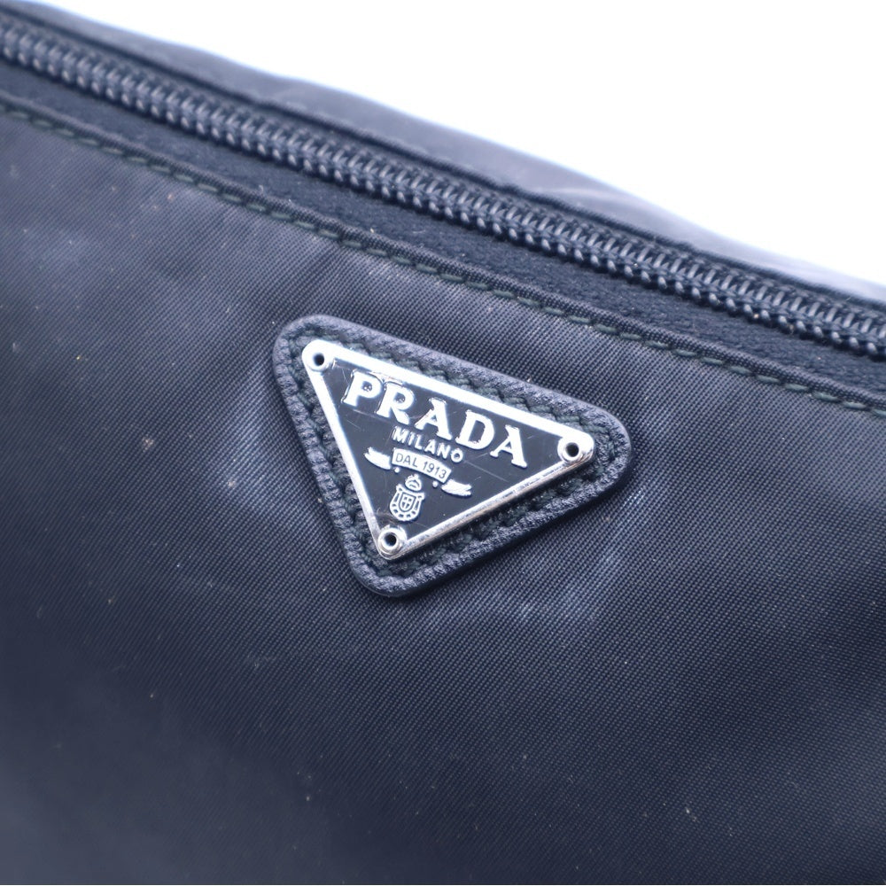 PRADA(プラダ) トライアングルロゴ ナイロンポーチ ブラック