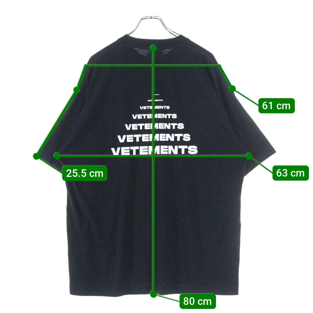 VETEMENTS(ヴェトモン) 24SS PYRAMID LOGO TEE フロントピラミッドロゴプリント半袖カットソー 半袖Tシャツ ブラック UE64TR14OB