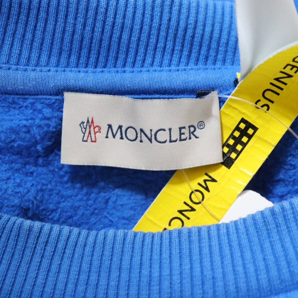 MONCLER(モンクレール) × JW ANDERSON ジェーダブリューアンダーソン フロントワンポイントロゴ刺繍 クルーネック長袖スウェットトレーナー ブルー H209E8G00008