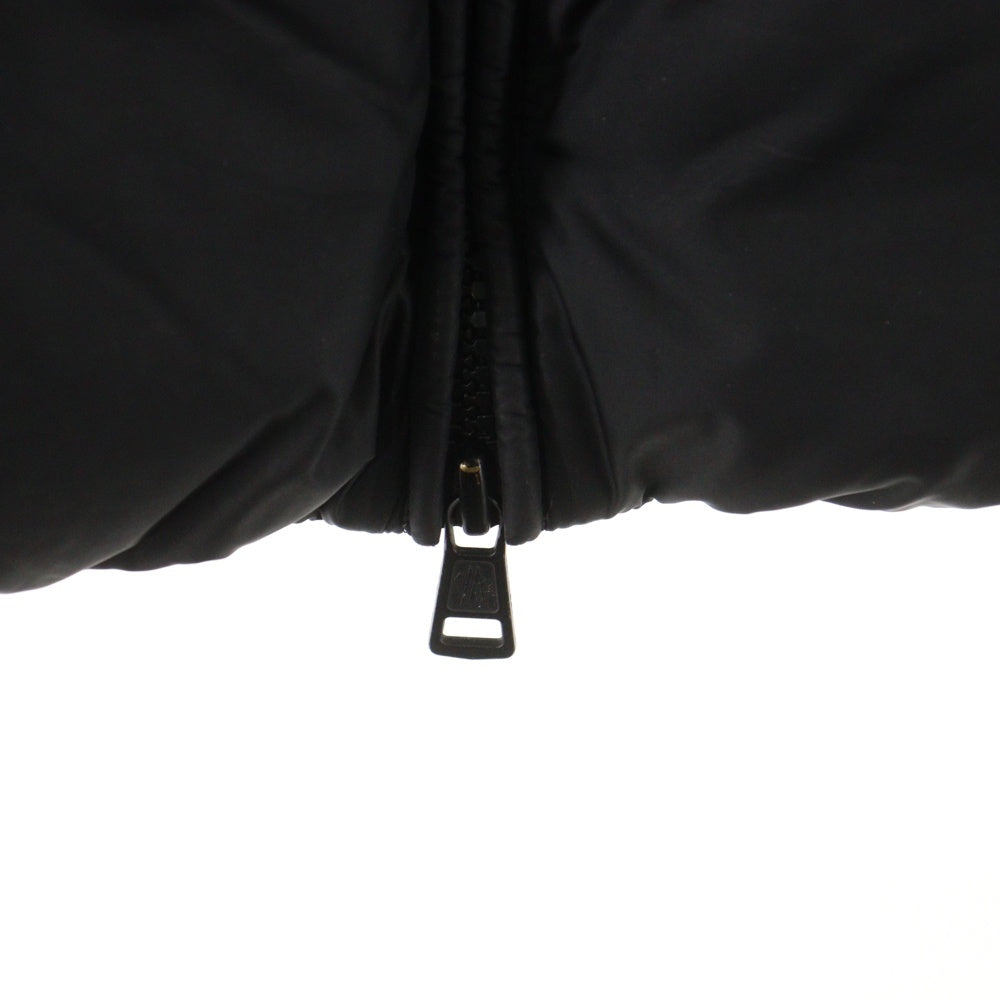 MONCLER(モンクレール) MONTCLA モンクラー ロゴフーデッドナイロンダウンジャケット ブラック F20911B56900