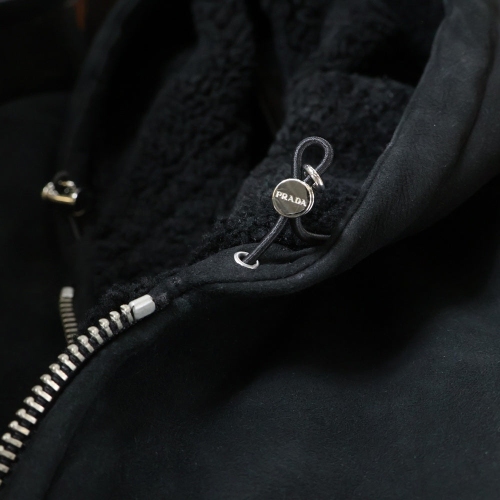 【新品未使用】PRADA フード付きムートンジャケット 国内正規品 定価90万 PRADA シープスキンムートンフード付ジップ