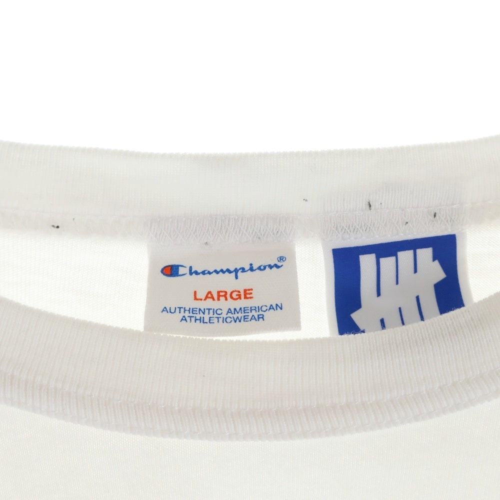 CHAMPION(チャンピオン) ×UNDEFEATED アームロゴ クルーネック長袖Tシャツカットソー ホワイト C8-V405