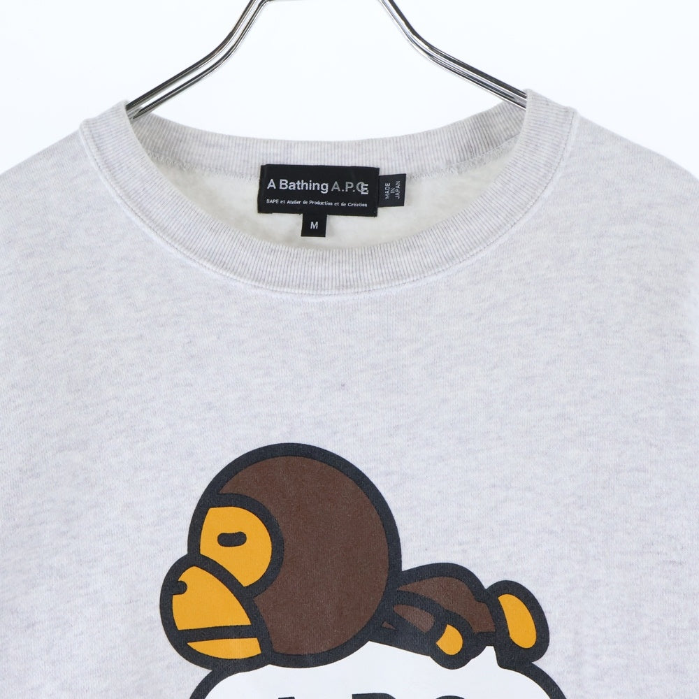 A BATHING APE(アベイシングエイプ) × A.P.C. Baby Milo Print Crew Sweatshirt 002SWI231902C アーペーセー ベビーミロ プリントクルーネック長袖スウェットトレーナー グレー