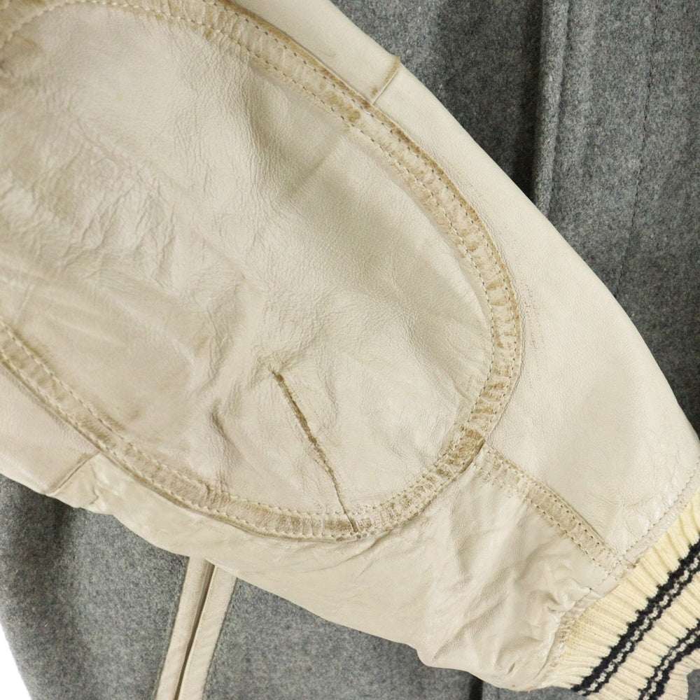 DIESEL(ディーゼル) フロントロゴワッペン刺繍 スタジアムジャケット スタジャン グレー