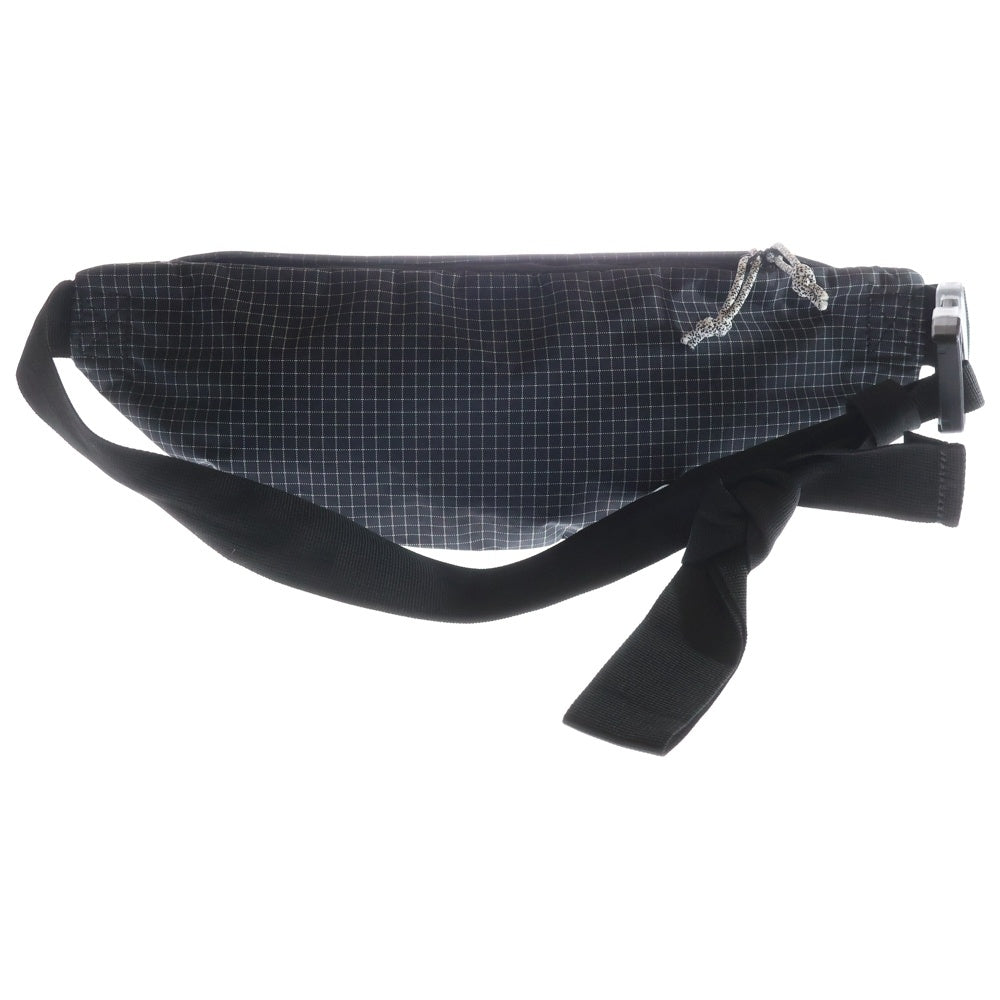 NIKE(ナイキ) ヘリテージ ヒップ パック ロゴ ウエストバッグ ボディバッグ ブラック/グレー DJ1620-010 レディース