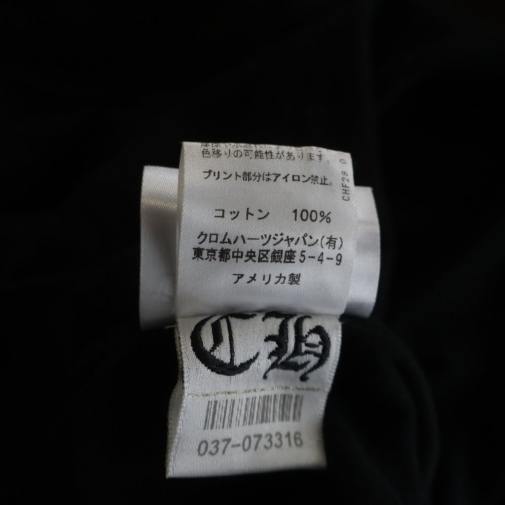 CHROME HEARTS(クロムハーツ) スクロールロゴプリント胸ポケット バックスクロールロゴプリント 半袖クルーネックTシャツ ブラック
