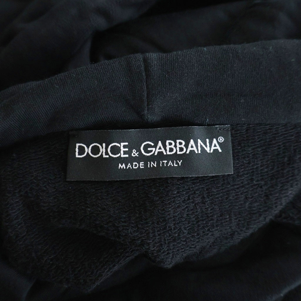 DOLCE & GABBANA(ドルチェアンドガッバーナ) ブランドロゴテーププリント プルオーバーフーディー ブラック/ゴールド G9JQ3T