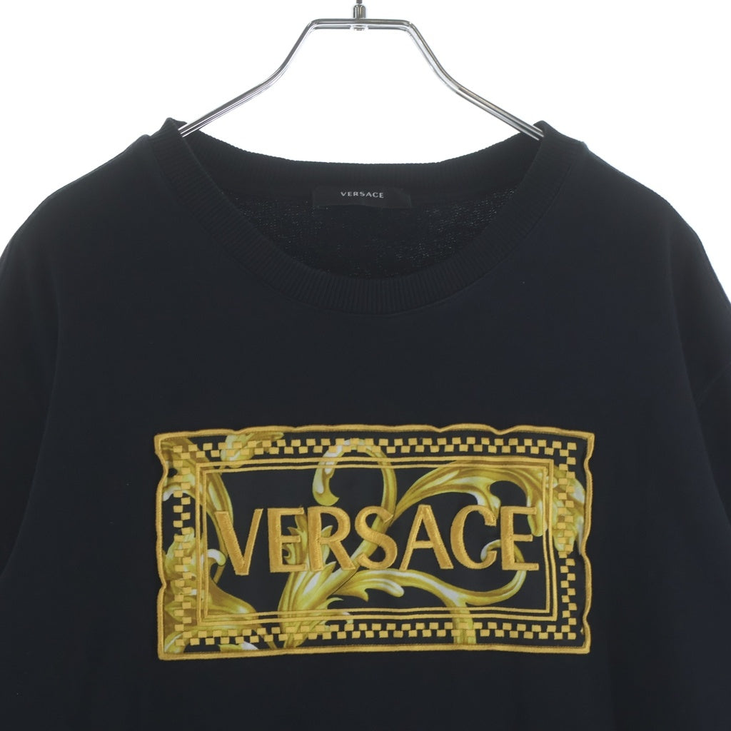 VERSACE(ヴェルサーチ) Logo Sweatshirt ロゴ刺繍 クルーネックスウェットトレーナー ブラック/ゴールド A89518S