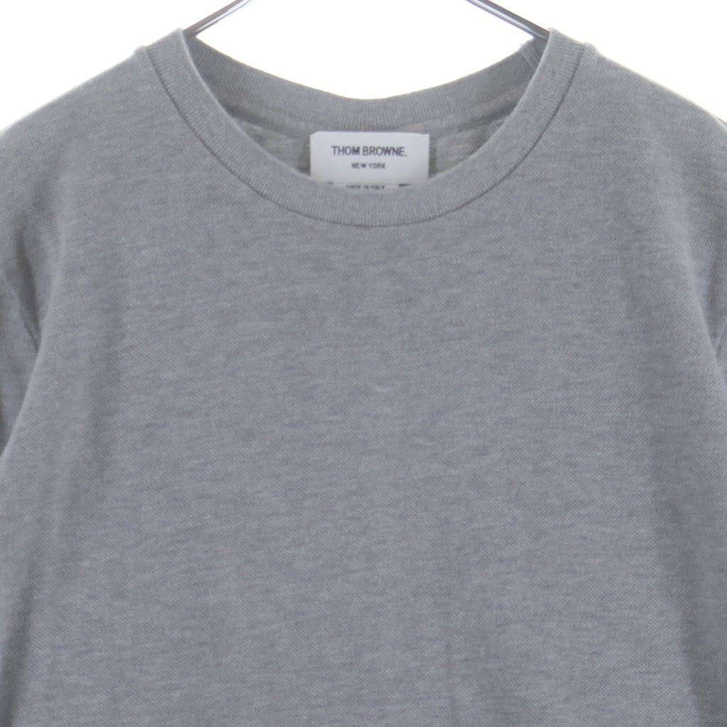 THOM BROWNE(トムブラウン) 25SS クラシック ピケ ストライプ クルーネック半袖Tシャツカットソー トリコロール グレー MJS056A-00050-055
