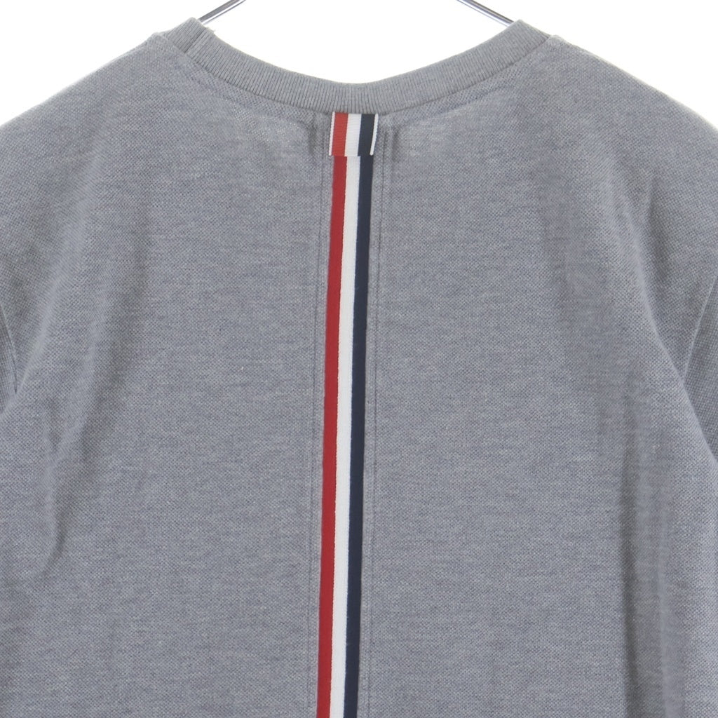 THOM BROWNE(トムブラウン) 25SS クラシック ピケ ストライプ クルーネック半袖Tシャツカットソー トリコロール グレー MJS056A-00050-055