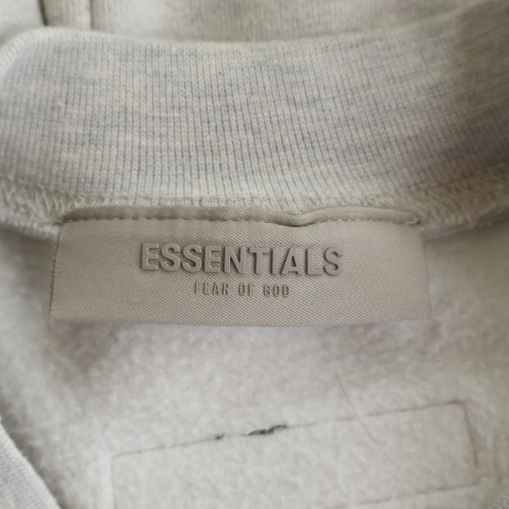 FEAR OF GOD ESSENTIALS(フィアオブゴッド エッセンシャルズ) Rubber Logo Sweatshirt ラバーロゴ クルーネックスウェットトレーナー グレー