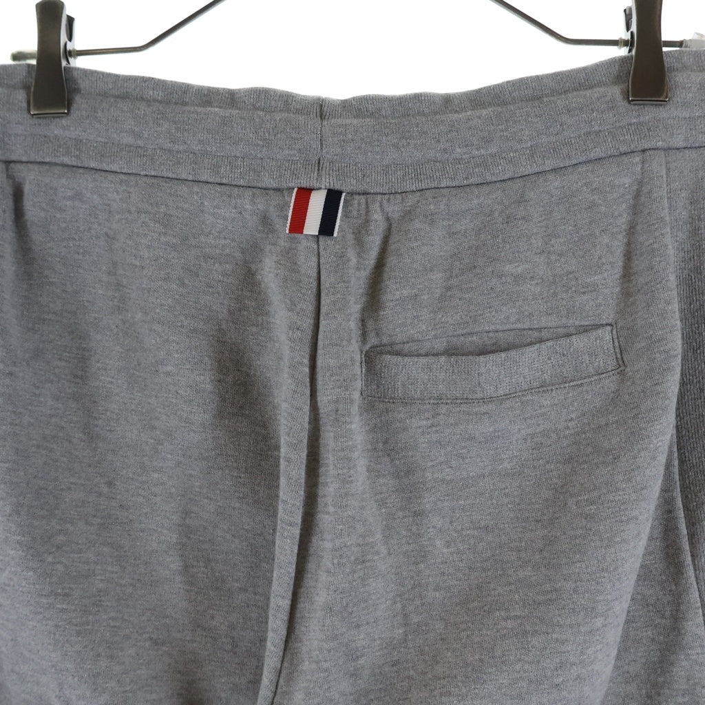 THOM BROWNE(トムブラウン) サイドベントハーフスウェットパンツ ショーツ グレー MJQ093A-03034055