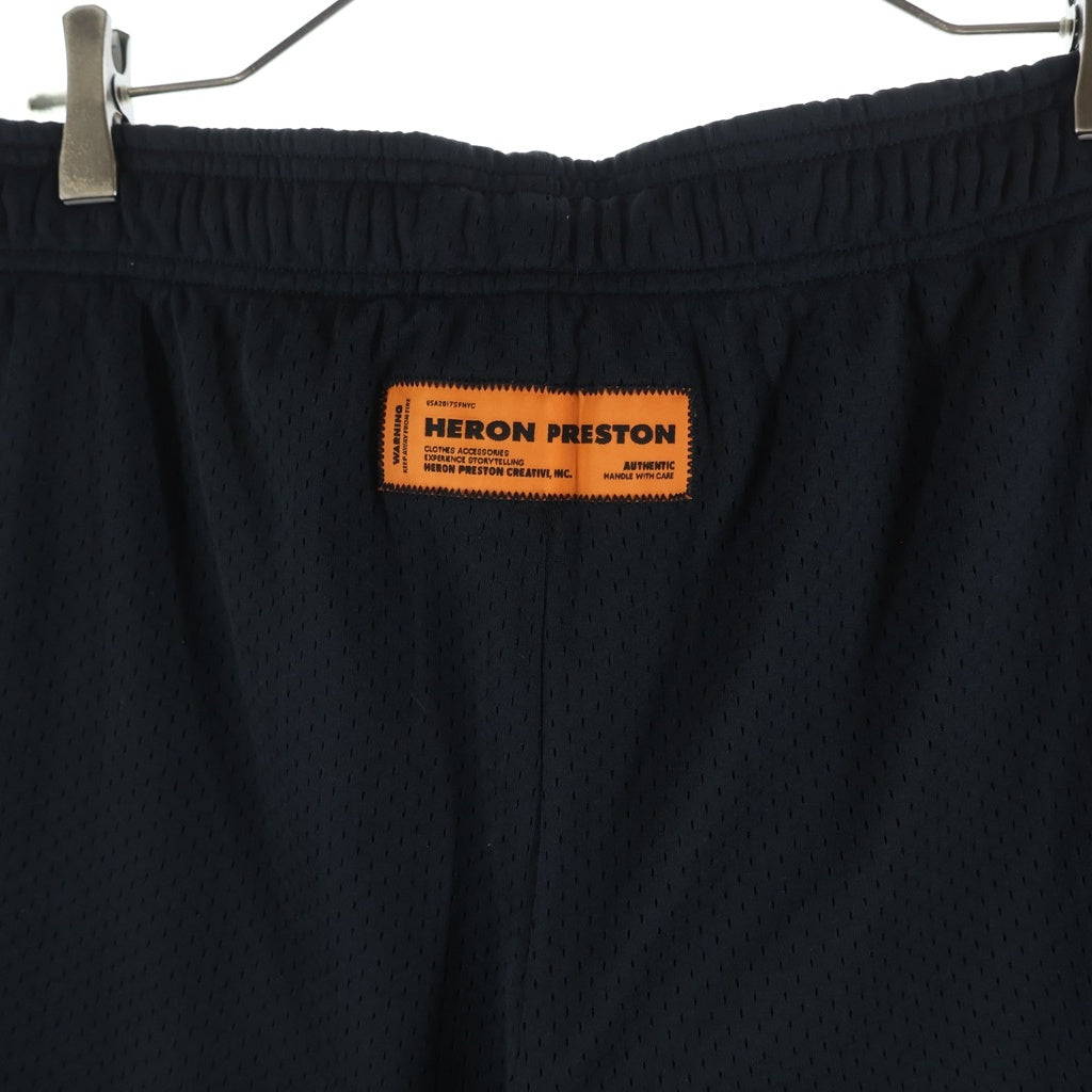 HERON PRESTON(ヘロンプレストン) 23SS BASKETBALL SHORTS バスケットボールロゴプリントショーツ メッシュショートパンツ バックロゴ刺繍 ブラック HMVH003S23JER001