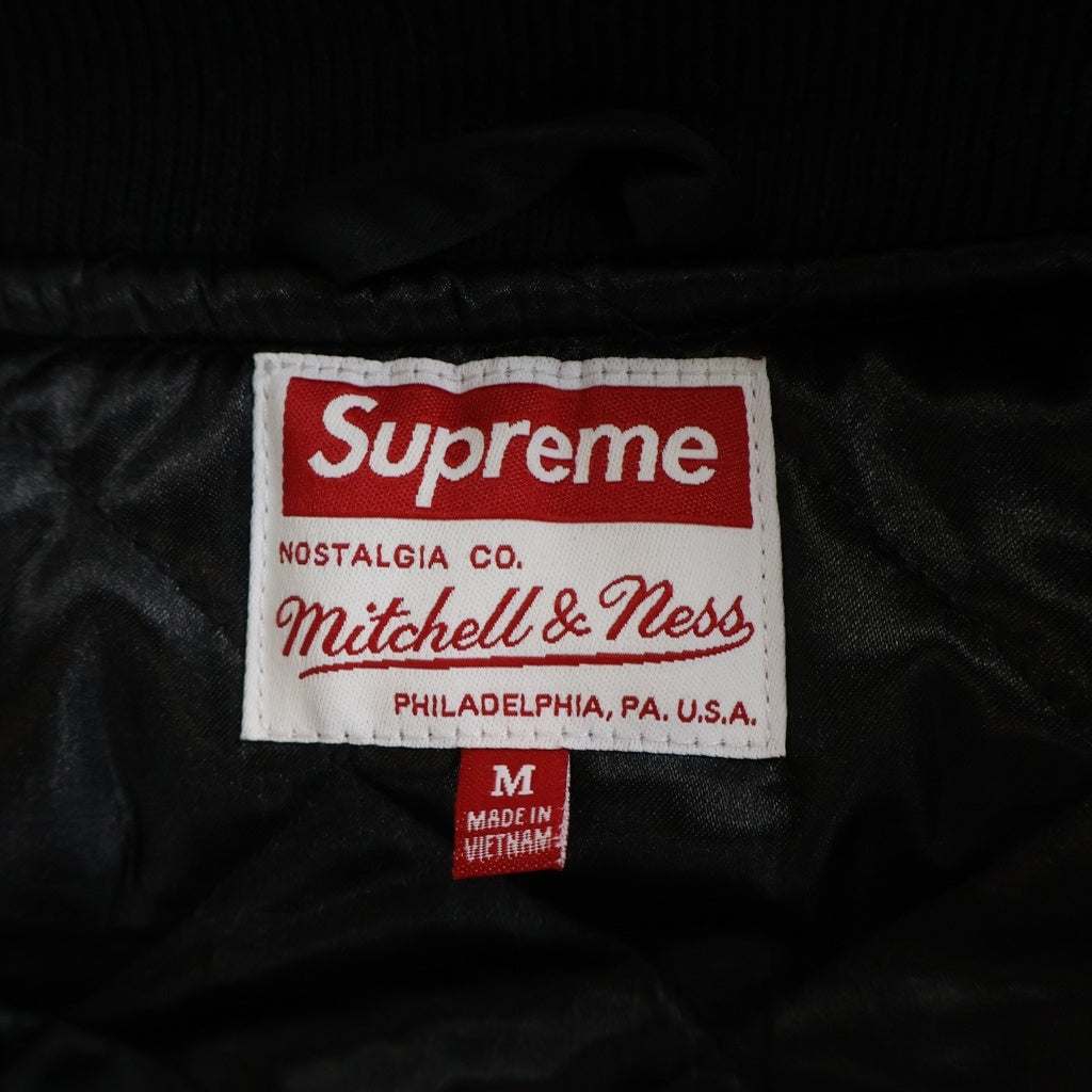 SUPREME(シュプリーム) 24AW ×Mitchell & Ness Satin Varsity Jacket ミッチェルアンドネス サテン バーシティージャケット スタジャン ブラック