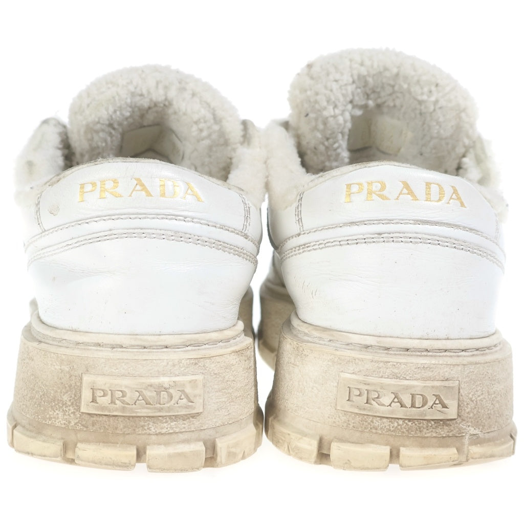 PRADA(プラダ) トライアングルロゴプレート チャンキーヒール 厚底 ボア シアリングライニング ローカットスニーカー ホワイト 1E947M