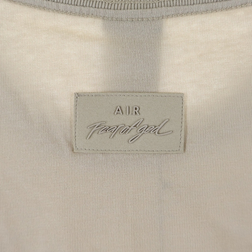 NIKE(ナイキ) 20AW ×FEAR OF GOD Warm Up Tee Oatmeal フィアオブゴッド オートミール ワームアップ フロントロゴプリント クルーネック半袖Tシャツカットソー グレー CU4699-140
