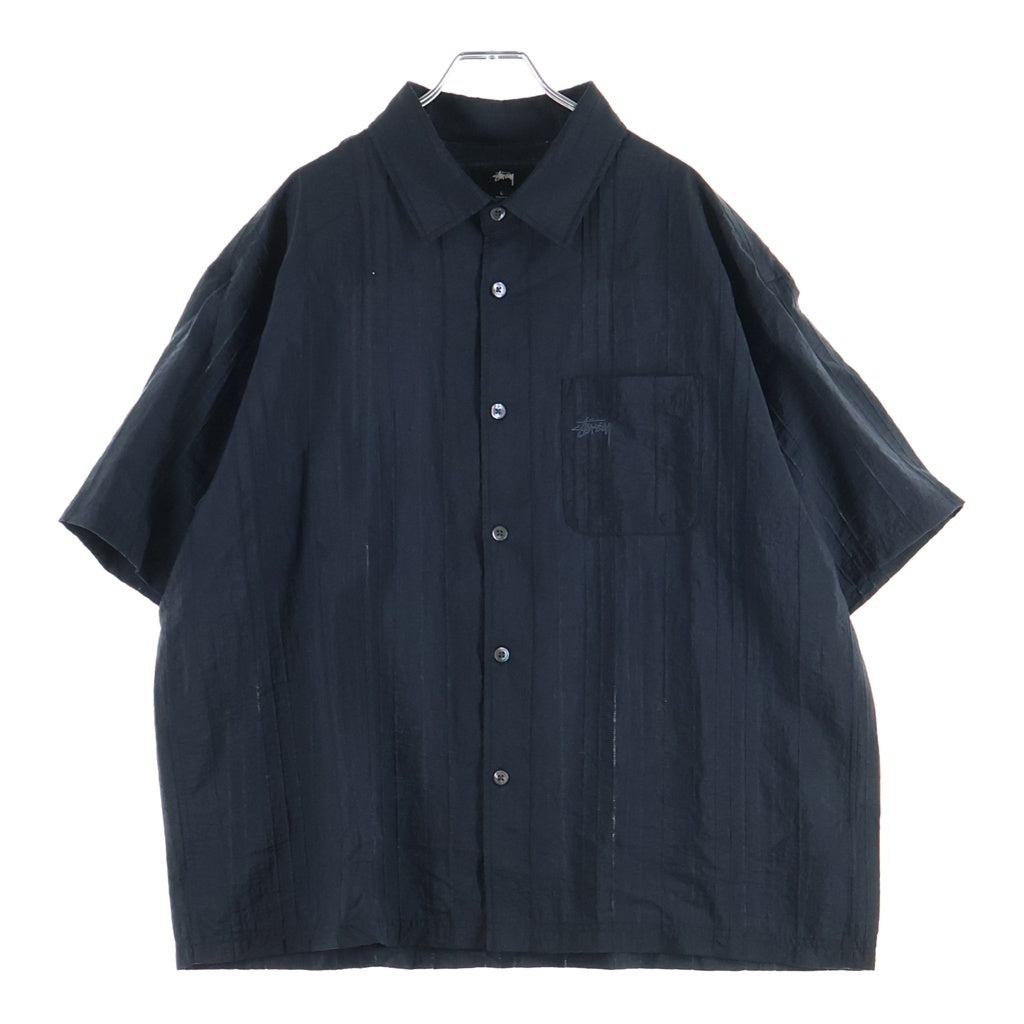 STUSSY(ステューシー) 26SS Pleated Textured Shirt 1110383 プリーツ テクスチャ 半袖シャツ ブラック