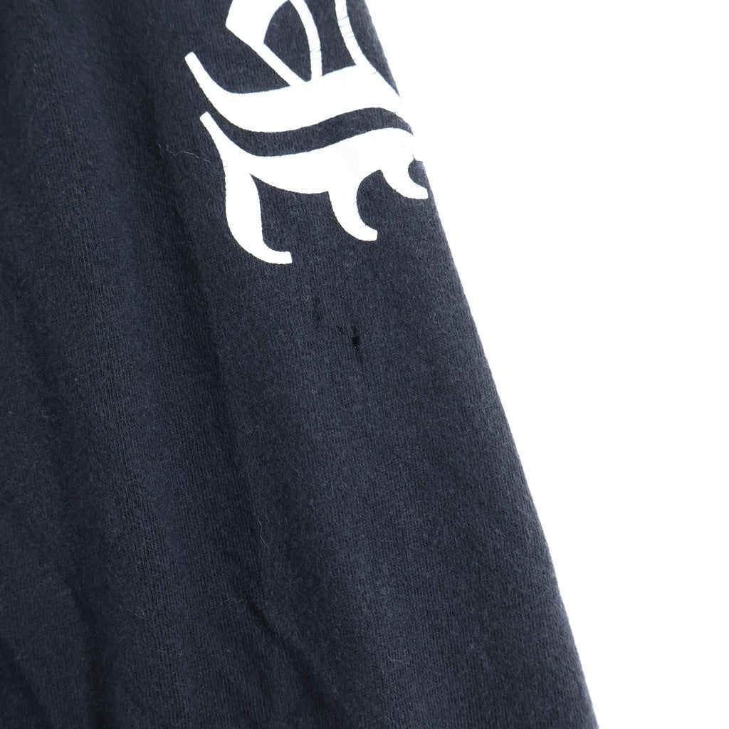 CHROME HEARTS(クロムハーツ) Vertical L/S T-Shirt ヴァーティカルロゴ 両面プリント アームロゴプリント クルーネック長袖Tシャツカットソー ブラック