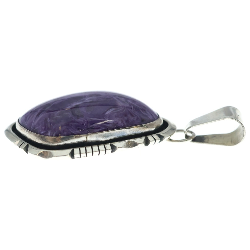 INDIAN JEWELRY(インディアンジュエリー) NAVAJO Randall Joe Tom STERLING製 ナバホ族 ランダル ジョー トム スターリング チャロアイト ペンダントトップ ネックレストップ シルバー/パープル