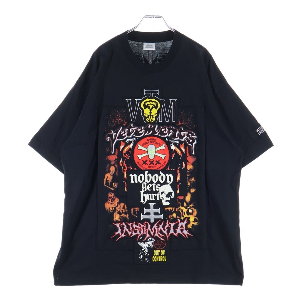 VETEMENTS(ヴェトモン) 22SS Metal Patched Logo T-Shirt メタルパッチロゴ クルーネック半袖Tシャツカットソー ブラック UE52TR350B