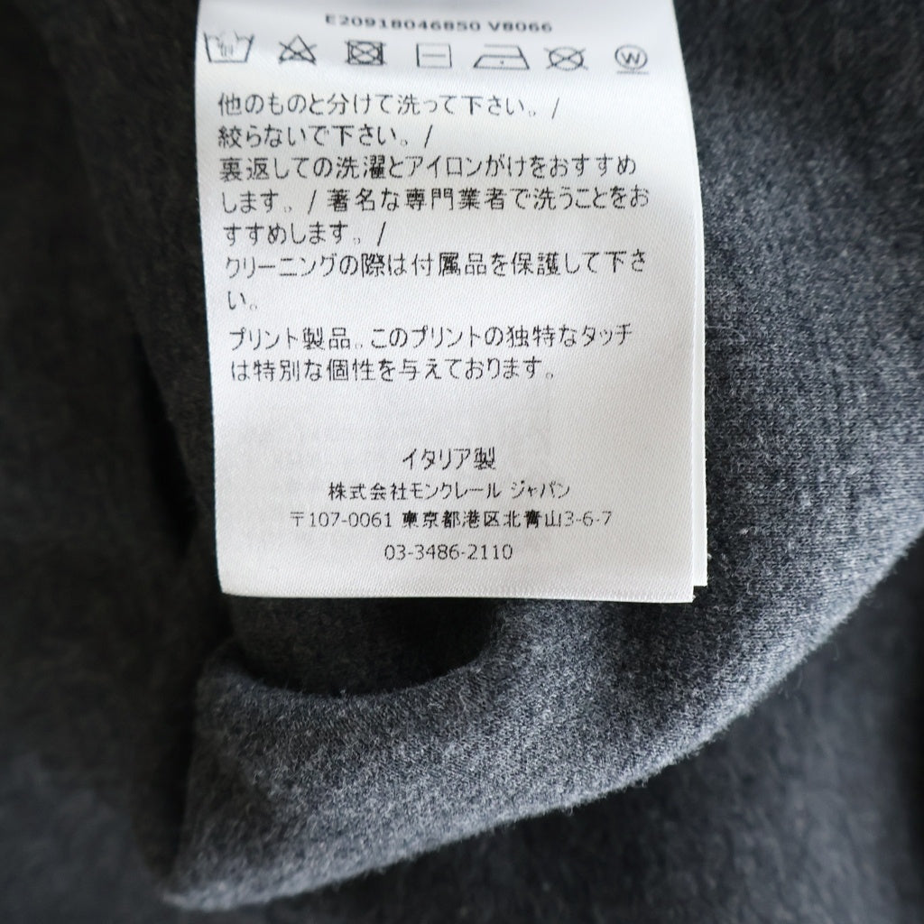 MONCLER(モンクレール) 19AW MAGLIA UNIV E20918046850 V8066 マグリア フロントロゴ プルオーバーパーカー フーディ グレー