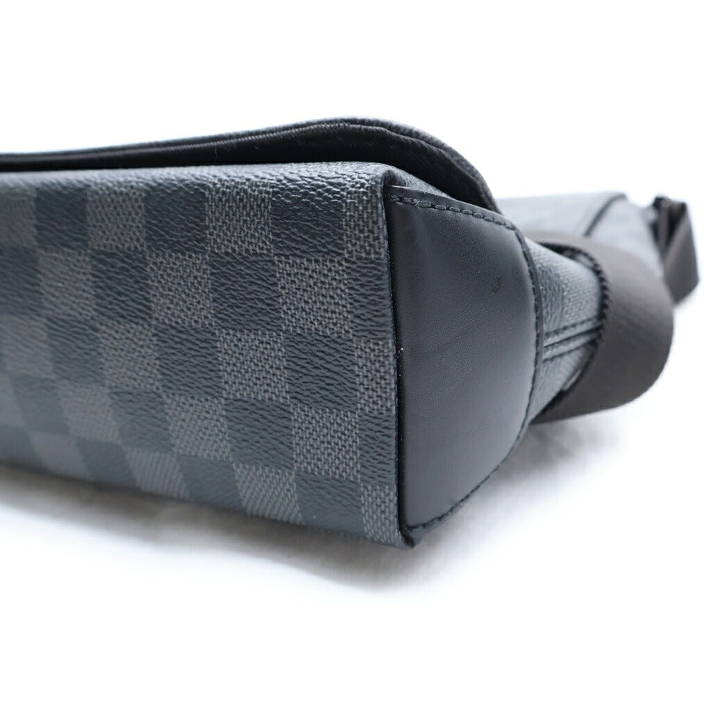 LOUIS VUITTON(ルイヴィトン) ダミエグラフィット ディストリクトMM NV2 ブラック N40350