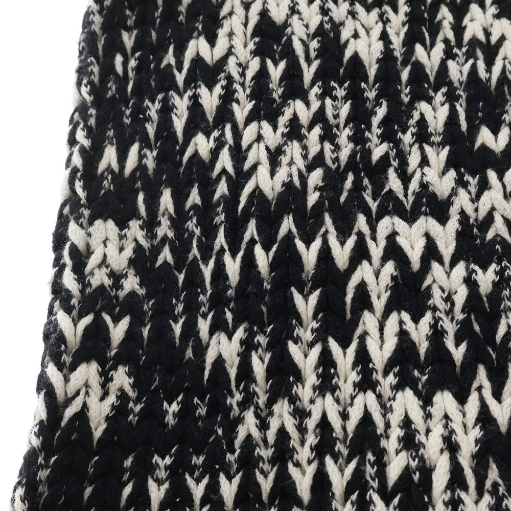 CHANEL(シャネル) 07A ココマークメタルロゴ付きニットマフラー グレー P31781K00552