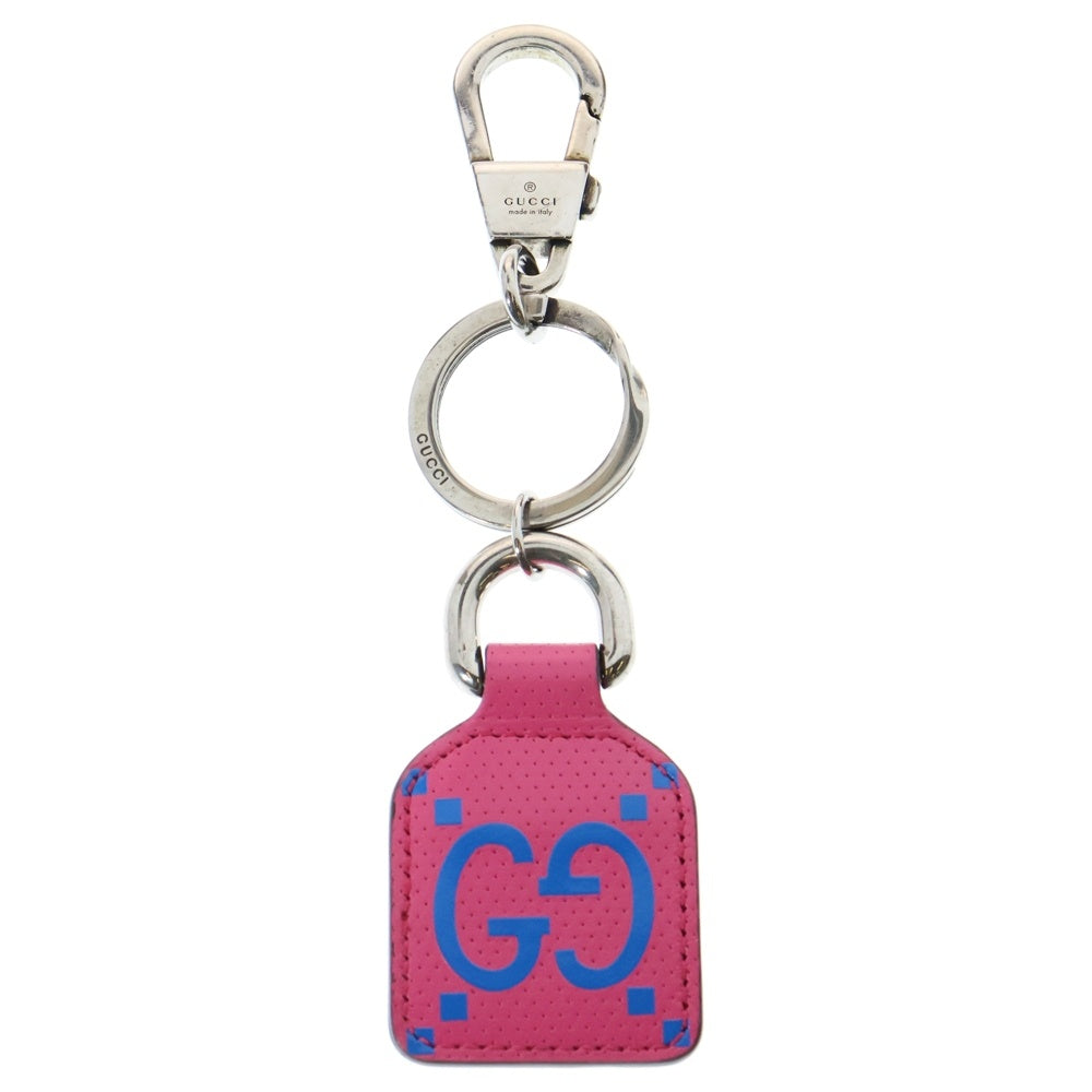 GUCCI(グッチ) GGエンボス レザー キーチェーン ピンク/シルバー 625607
