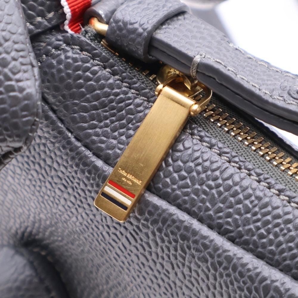 THOM BROWNE(トムブラウン) Hector Bag ヘクターバッグ チャーム付き ドッグ 犬 ショルダーバッグ グレー