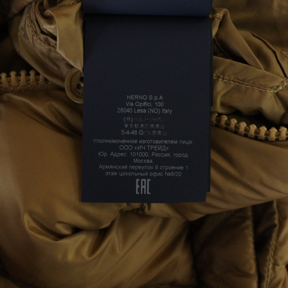 最終値下げ￼【HERNO】ベージュダブルジッパーダウンベスト HERNO(ヘルノ) ネックロゴプレート付 ジップアップ ダウンベスト