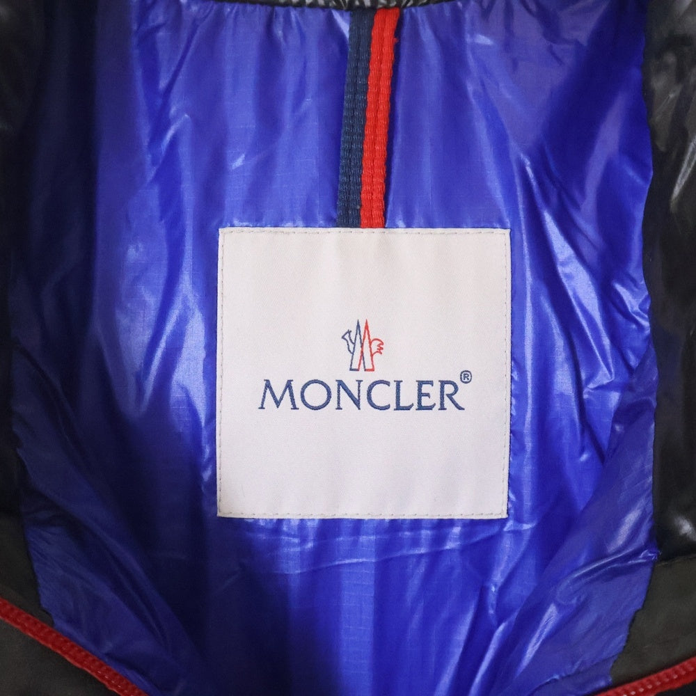 MONCLER(モンクレール) 19AW EYMERIC GUIBBOTTO エメリック ワッペン付きダウンジャケット カーキ E20914199285