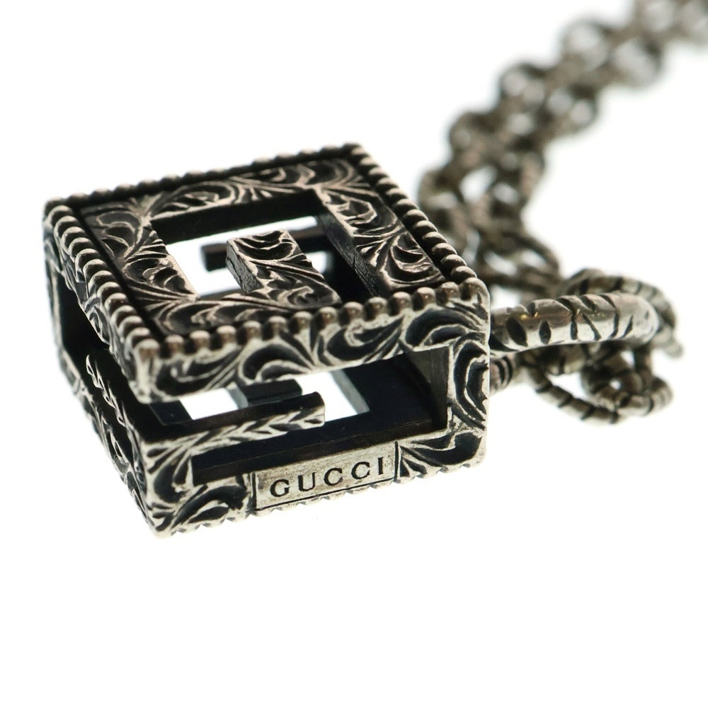 GUCCI(グッチ) スクエアGロゴペンダント チェーンネックレス シルバー 552768 J8400