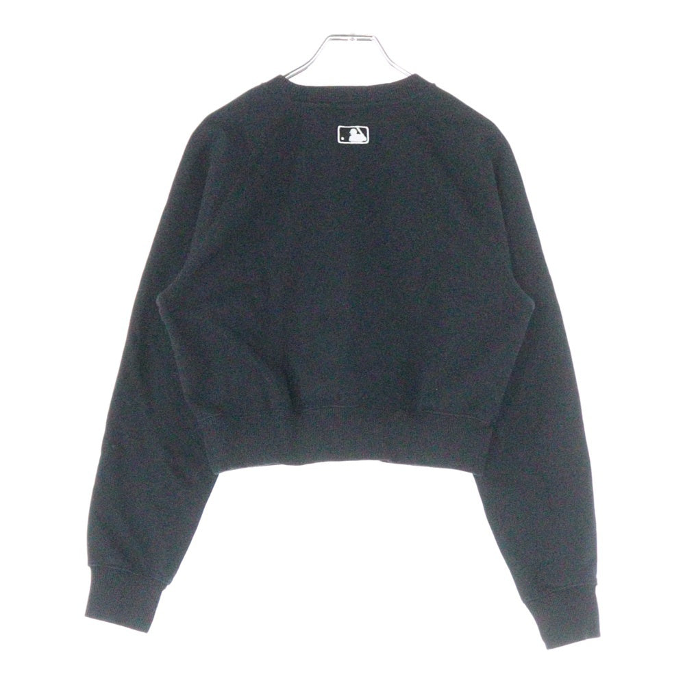 MLB(エムエルビー) NEW YORK YANKEES ニューヨークヤンキース クロップド スウェット トレーナー ブラック レディース