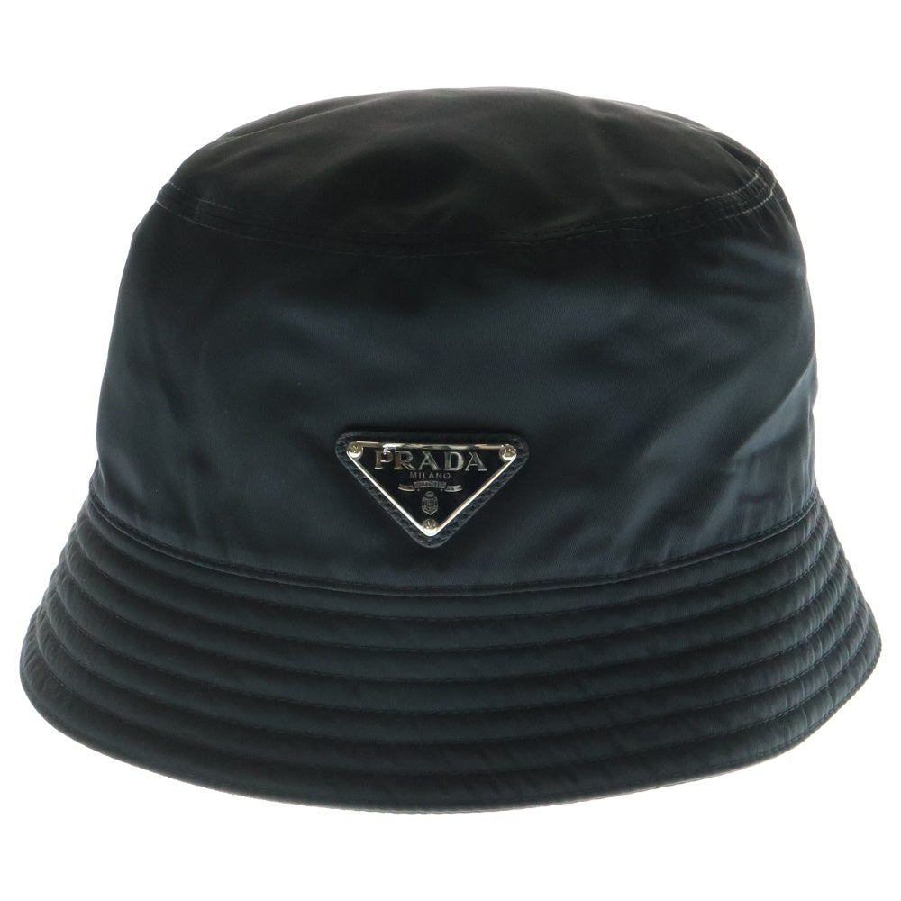 PRADA(プラダ) 三角プレート Re-Nylon リナイロンバケットハット ブラック 2HC137 2DMI