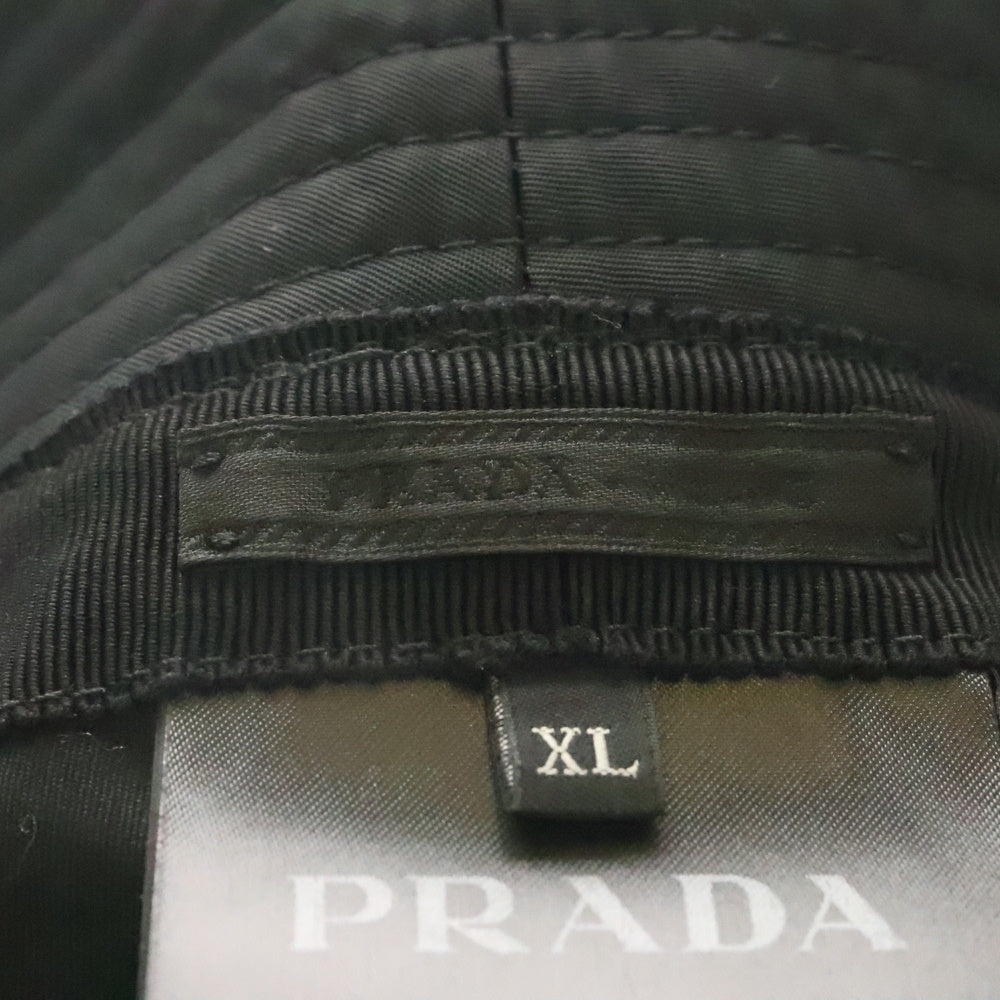 PRADA(プラダ) 三角プレート Re-Nylon リナイロンバケットハット ブラック 2HC137 2DMI
